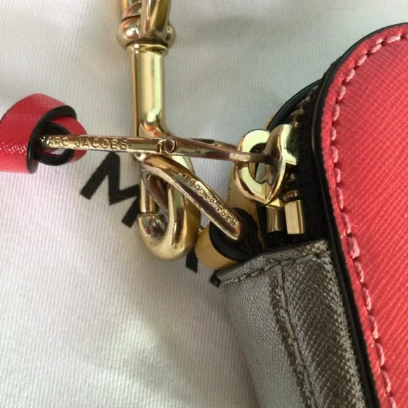 MARC JACOBS Snapshot Saffiano Rainbow Strap Color Block Camera Bag Purse Multi - Picture 4 of 10